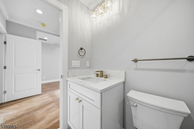 10 Buena Rd, Parsippany-troy Hills Twp., NJ 07054