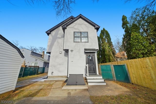 10 Buena Rd, Parsippany-troy Hills Twp., NJ 07054