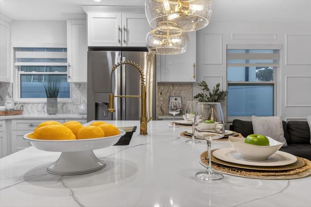 1927 SHORE ACRES BOULEVARD NE, St Petersburg, FL 33703