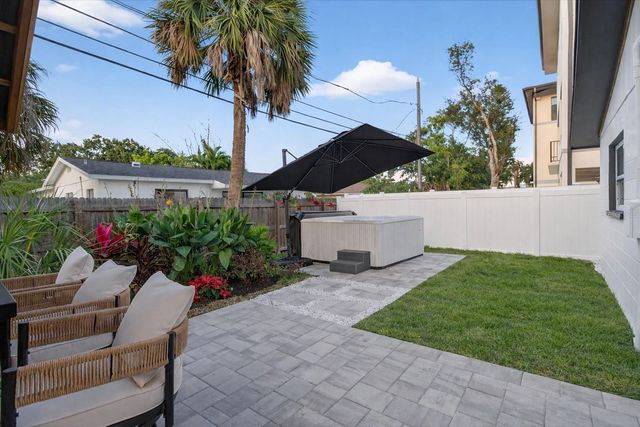 1927 SHORE ACRES BOULEVARD NE, St Petersburg, FL 33703