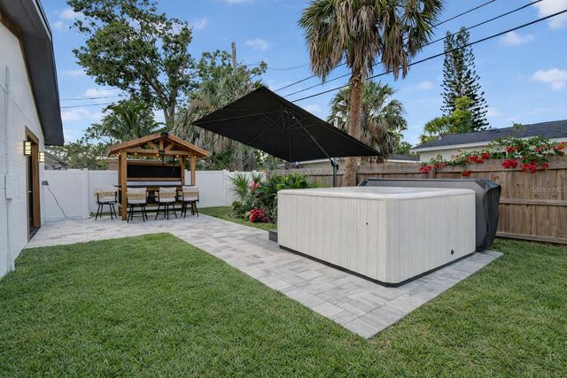 1927 SHORE ACRES BOULEVARD NE, St Petersburg, FL 33703