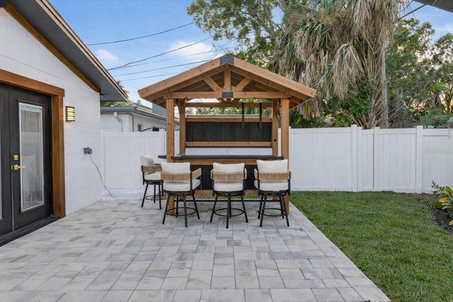 1927 SHORE ACRES BOULEVARD NE, St Petersburg, FL 33703