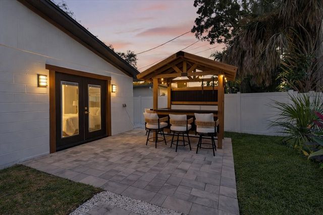 1927 SHORE ACRES BOULEVARD NE, St Petersburg, FL 33703