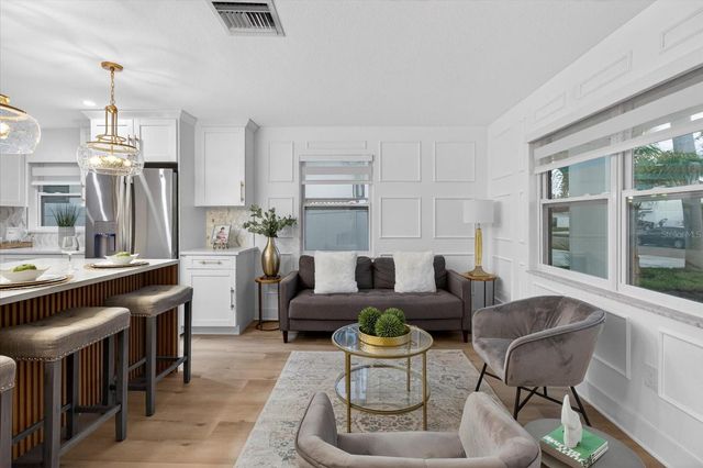 1927 SHORE ACRES BOULEVARD NE, St Petersburg, FL 33703