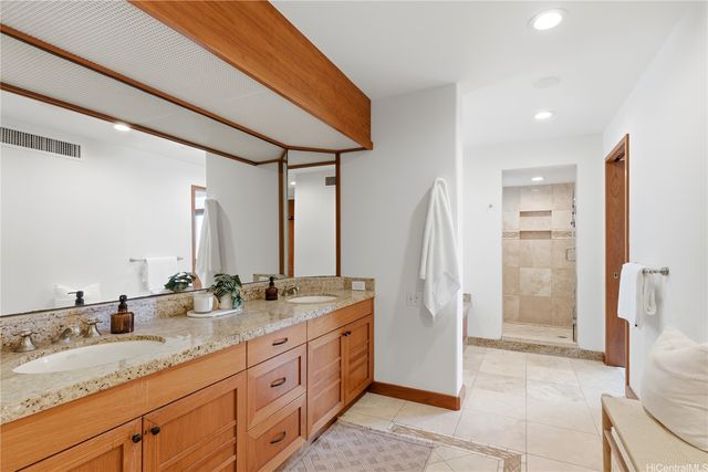 3210 Diamond Head Road 4, Honolulu, HI 96815