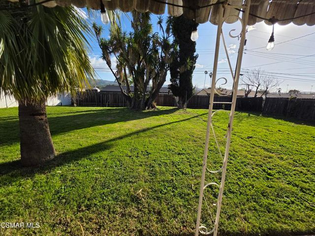 1616 Royal Avenue, Simi Valley, CA 93065