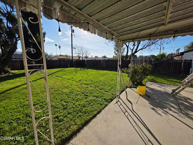 1616 Royal Avenue, Simi Valley, CA 93065