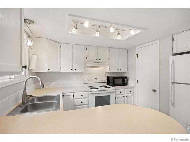 2025 Cheyenne Avenue, Loveland, CO 80538