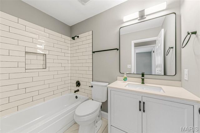 53 Log Hill Lane, Ballwin, MO 63011