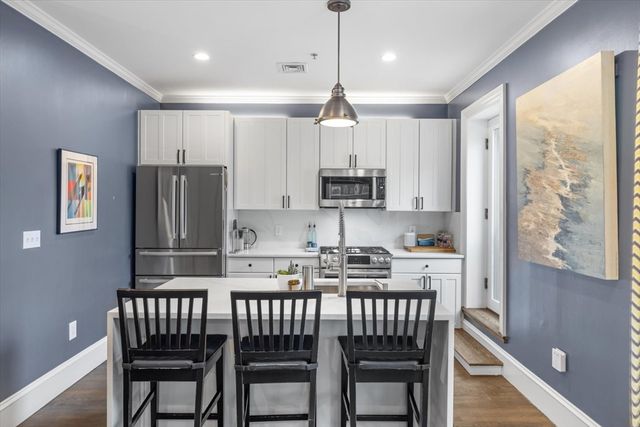 578 Massachusetts Ave 3, Boston, MA 02118