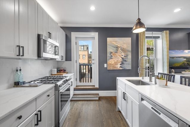 578 Massachusetts Ave 3, Boston, MA 02118