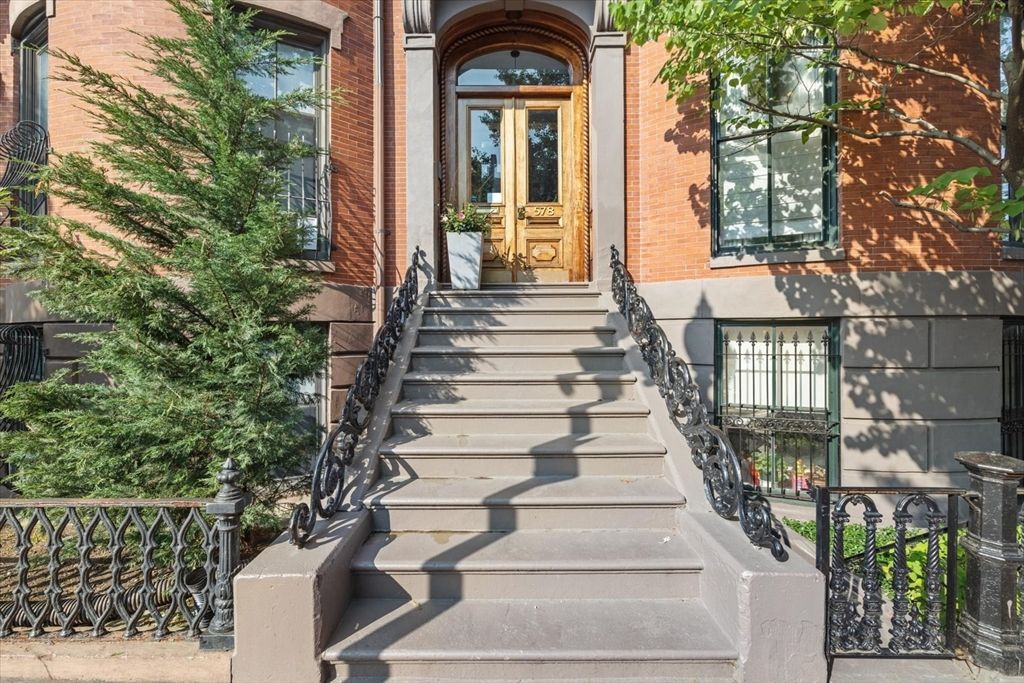 578 Massachusetts Ave 3, Boston, MA 02118