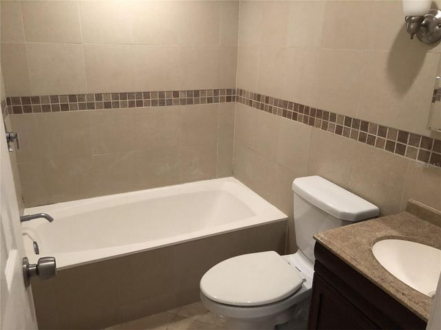 30 LAKE VILLA WAY, Kissimmee, FL 34743
