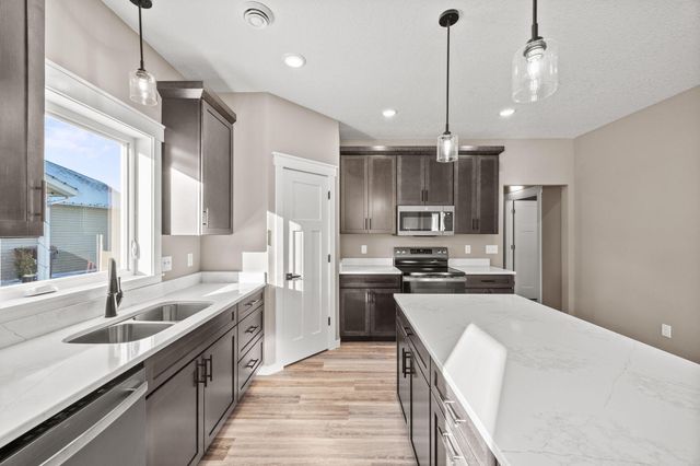 1916 Buffalo Run Road, Buffalo, MN 55313