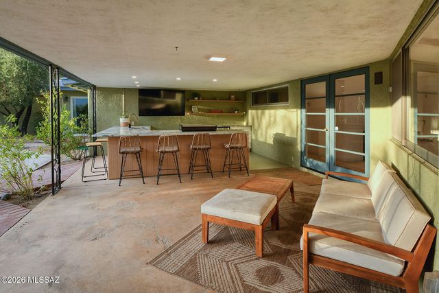 7135 N Skyway Drive, Tucson, AZ 85718