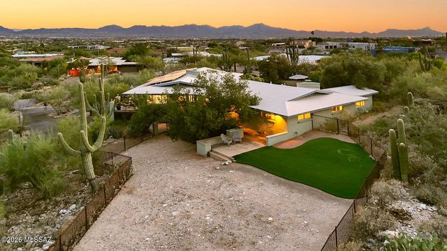 7135 N Skyway Drive, Tucson, AZ 85718