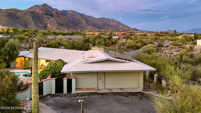 7135 N Skyway Drive, Tucson, AZ 85718