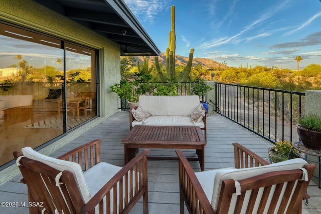7135 N Skyway Drive, Tucson, AZ 85718