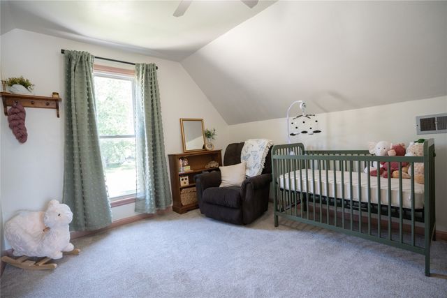 902 E Court Avenue, Winterset, IA 50273