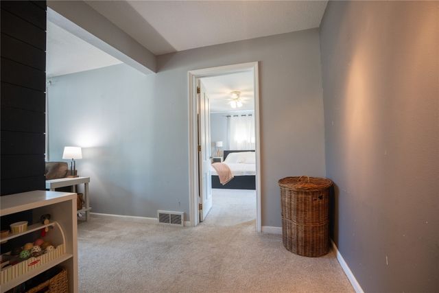902 E Court Avenue, Winterset, IA 50273