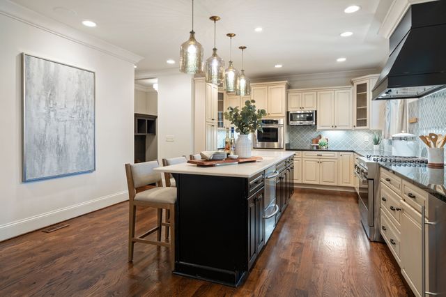 504 Lynnwood Blvd, Nashville, TN 37205