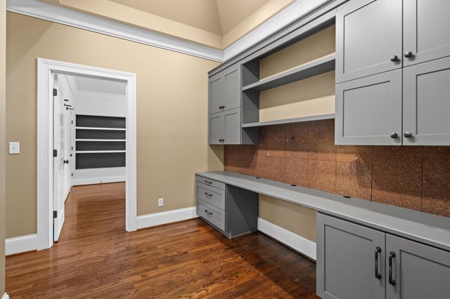 504 Lynnwood Blvd, Nashville, TN 37205