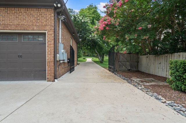 504 Lynnwood Blvd, Nashville, TN 37205