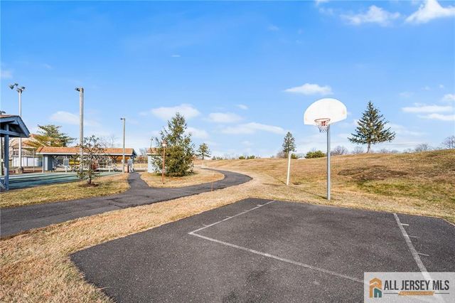 11 Rothwell Drive 11D, Monroe, NJ 08831