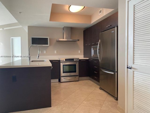150 Sunny Isles Blvd 1-1804, Sunny Isles Beach, FL 33160