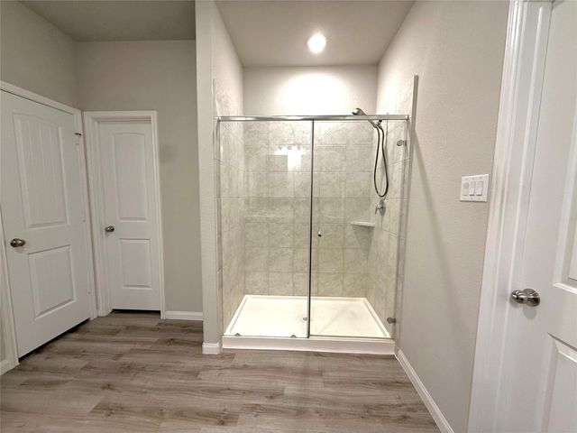 2268 Riveroaks Drive, West Columbia, TX 77486