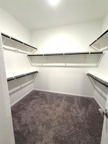 2268 Riveroaks Drive, West Columbia, TX 77486
