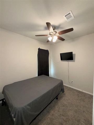 2268 Riveroaks Drive, West Columbia, TX 77486
