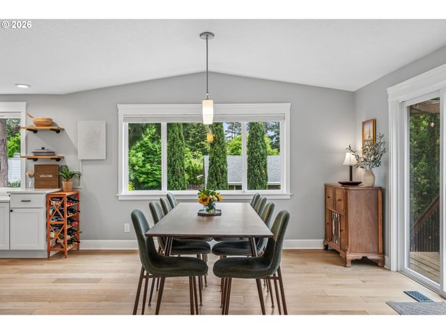 6330 Sw FISHER Ave, Beaverton, OR 97008