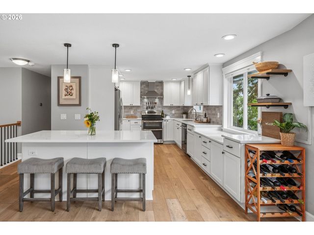 6330 Sw FISHER Ave, Beaverton, OR 97008