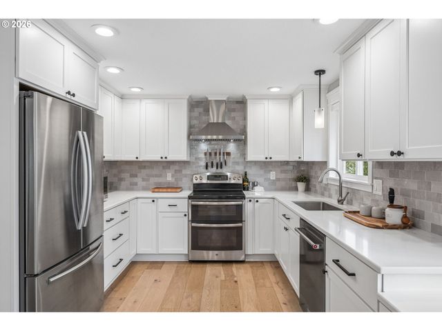 6330 Sw FISHER Ave, Beaverton, OR 97008