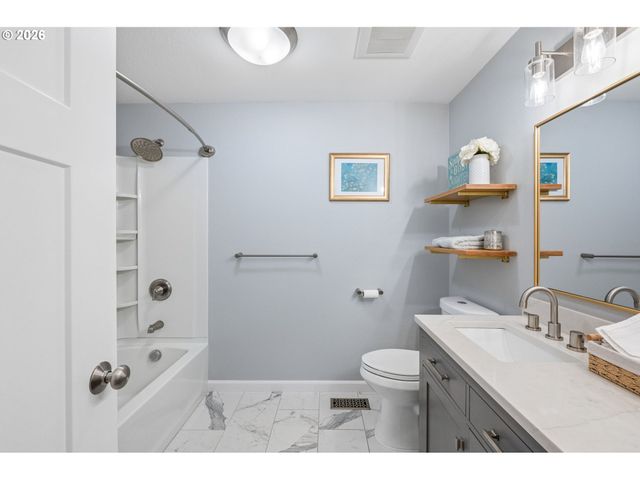 6330 Sw FISHER Ave, Beaverton, OR 97008