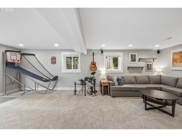 6330 Sw FISHER Ave, Beaverton, OR 97008