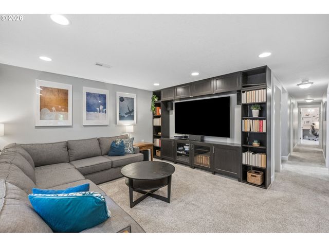 6330 Sw FISHER Ave, Beaverton, OR 97008