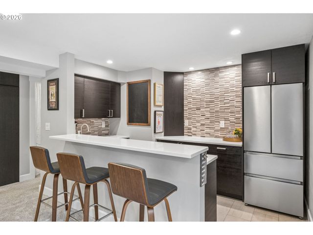 6330 Sw FISHER Ave, Beaverton, OR 97008