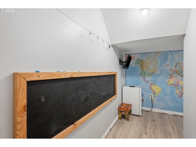 6330 Sw FISHER Ave, Beaverton, OR 97008