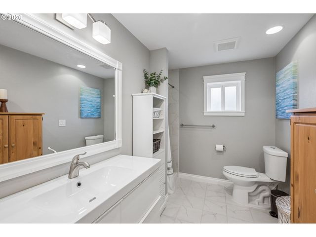 6330 Sw FISHER Ave, Beaverton, OR 97008