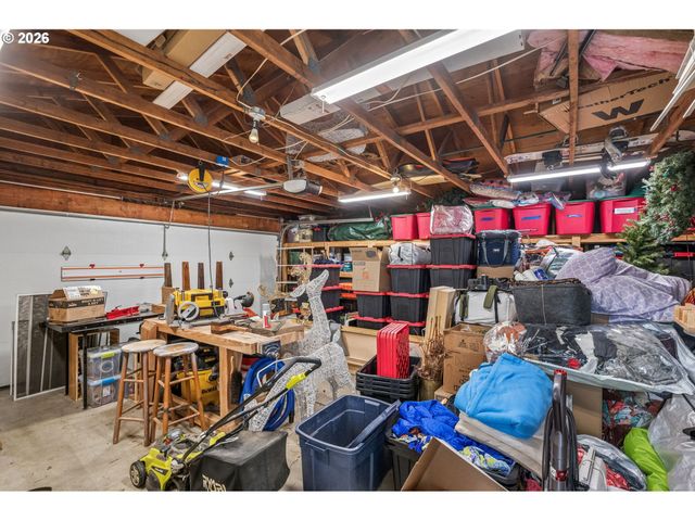 6330 Sw FISHER Ave, Beaverton, OR 97008