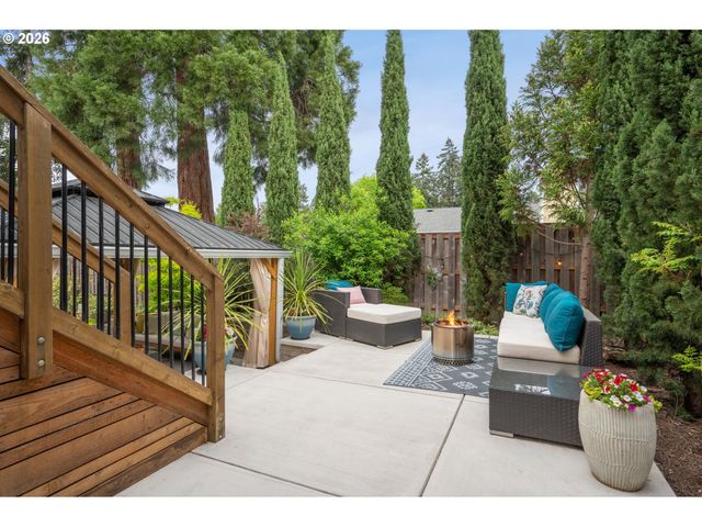 6330 Sw FISHER Ave, Beaverton, OR 97008