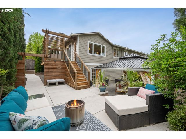 6330 Sw FISHER Ave, Beaverton, OR 97008