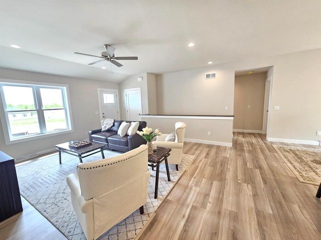 114 Cayuse Court, Fox Lake, WI 53933