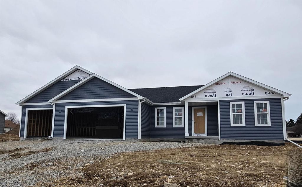 114 Cayuse Court, Fox Lake, WI 53933