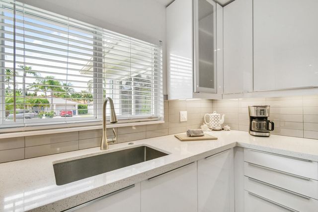 1182 Beach Road, Singer Island, FL 33404