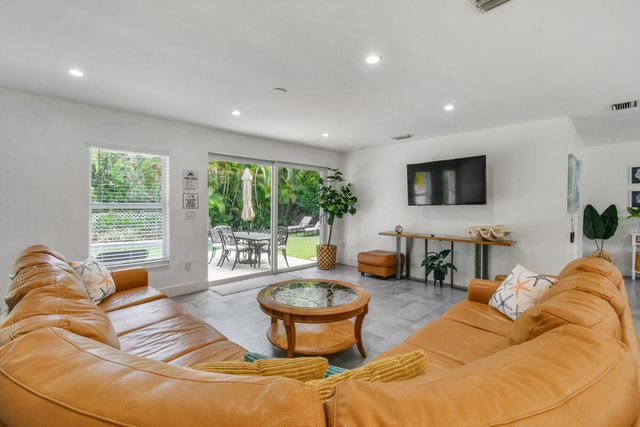 1182 Beach Road, Singer Island, FL 33404