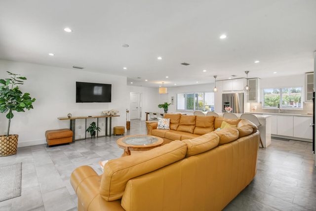 1182 Beach Road, Singer Island, FL 33404