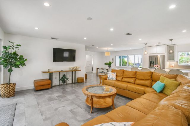 1182 Beach Road, Singer Island, FL 33404